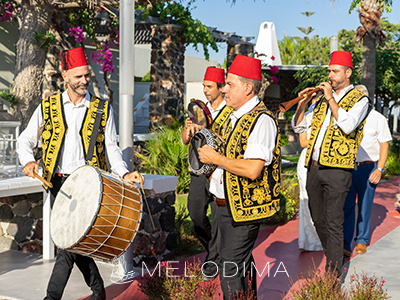 Egyptian-English wedding in Santorini