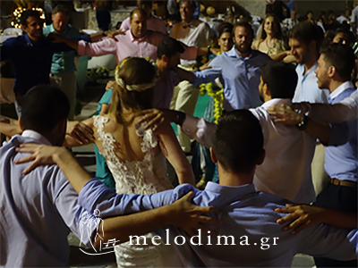Ελληνική μουσική γάμου για το γλέντι